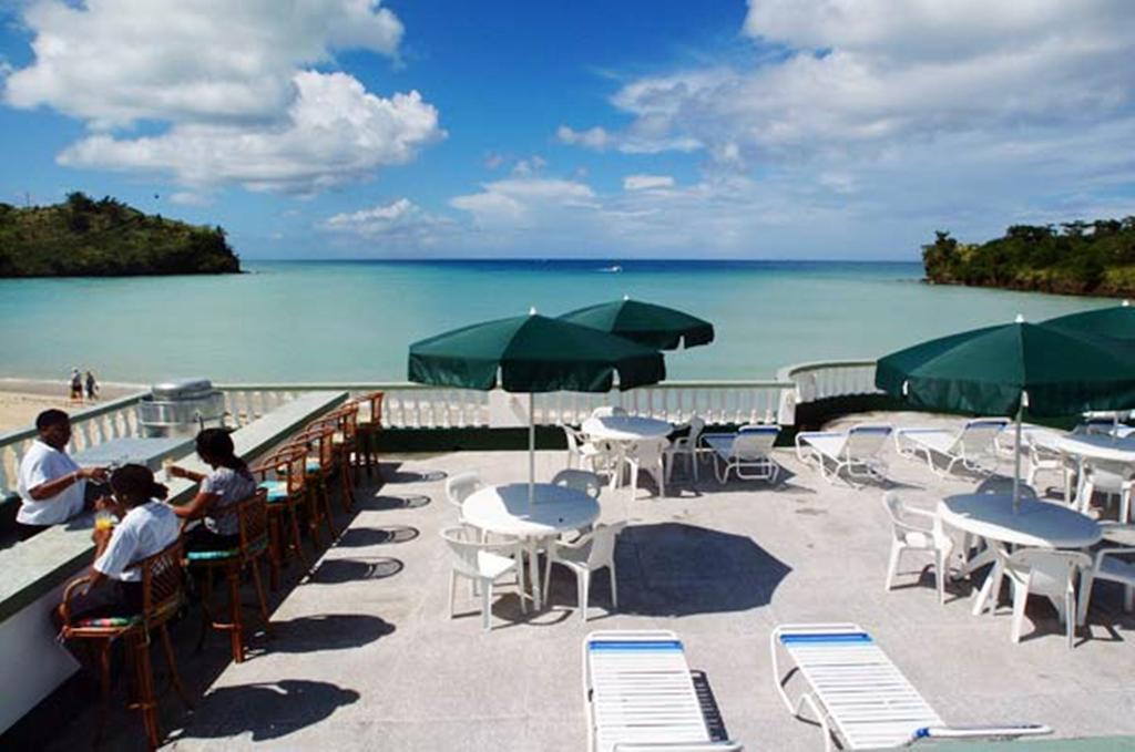 Gem Holiday Beach Resort St. George's Exterior foto
