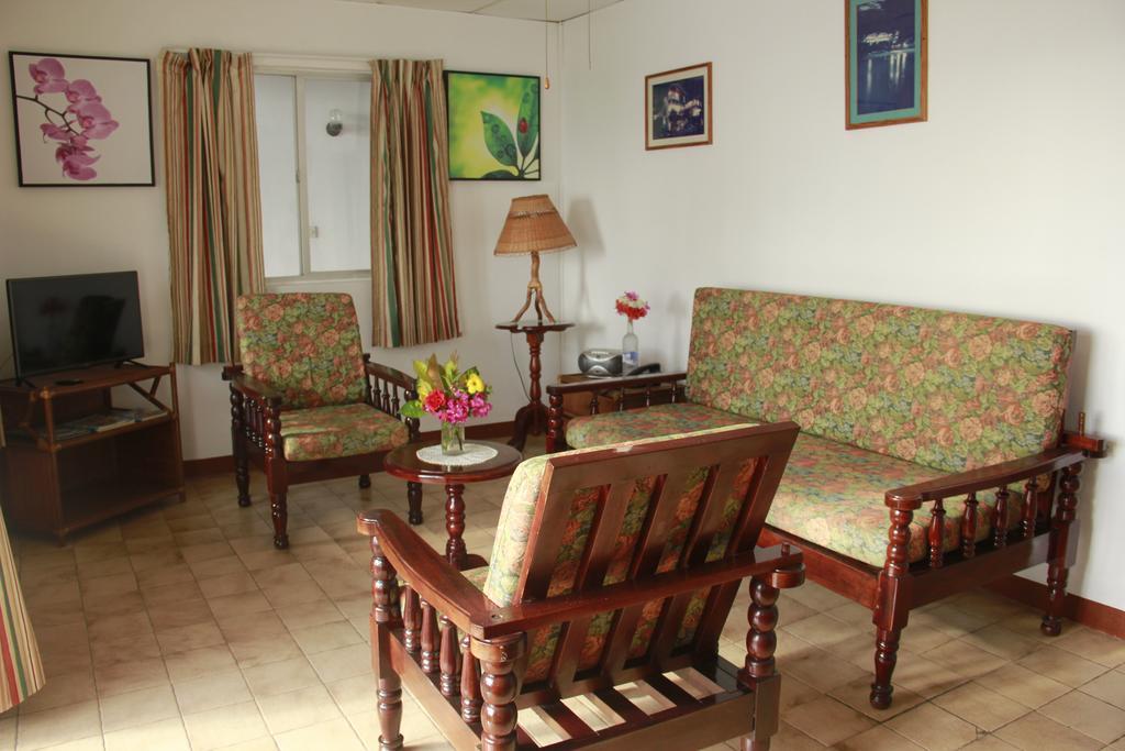Gem Holiday Beach Resort St. George's Exterior foto