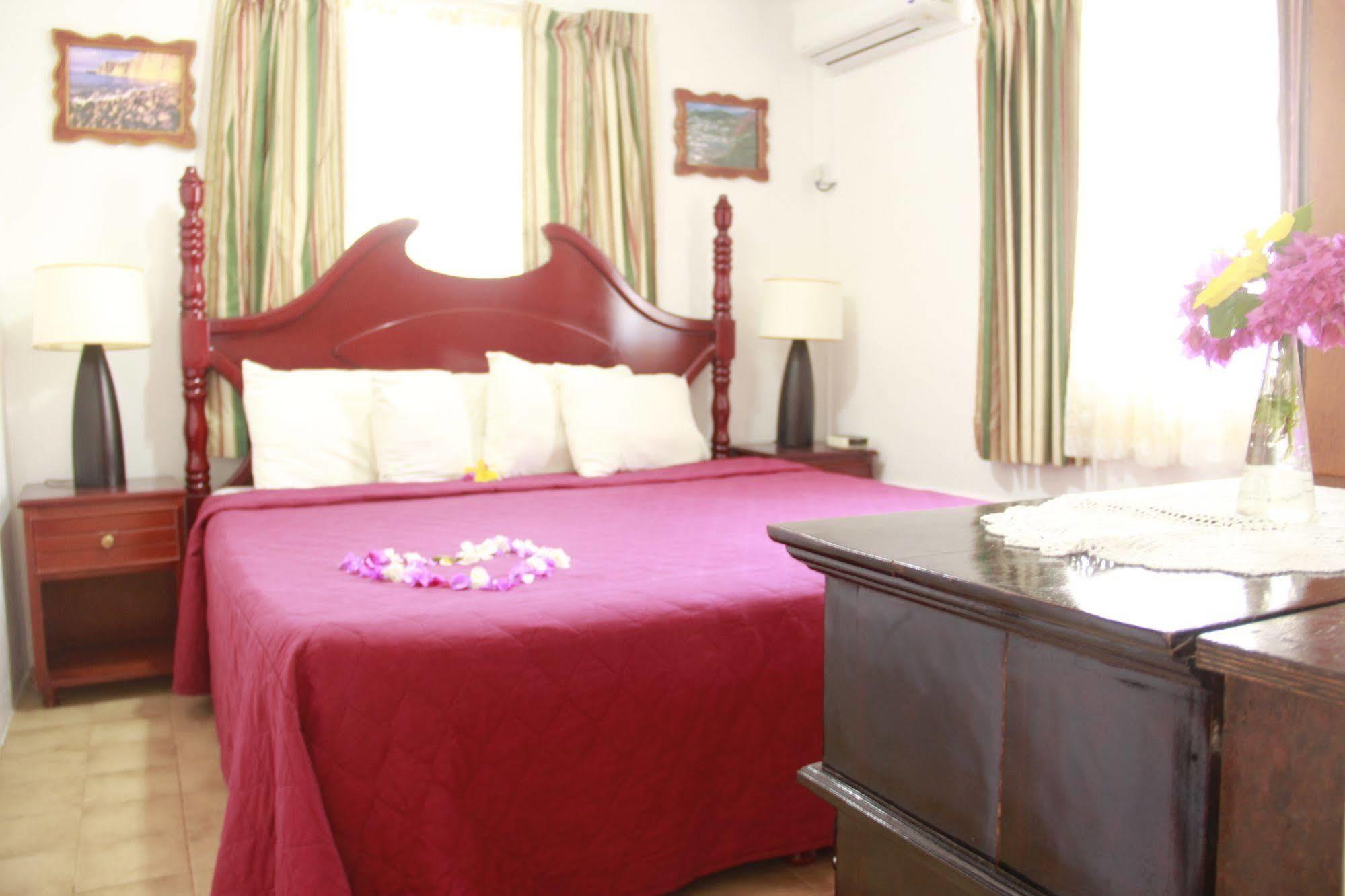 Gem Holiday Beach Resort St. George's Exterior foto